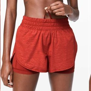 Lululemon Bootcamp Ready Short Womens Size 6 Cayenne Inseam 3.5 Water Repellant